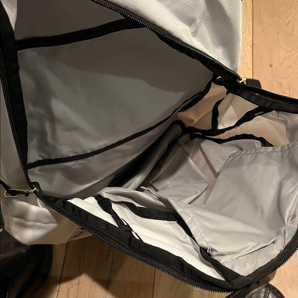 Adidas defender 5 back pack, NWT - Picture 10 of 11